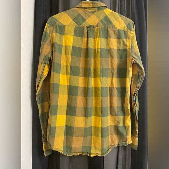 Y2K Quicksilver Men’s Button Down Flannel - Picture 2 of 3